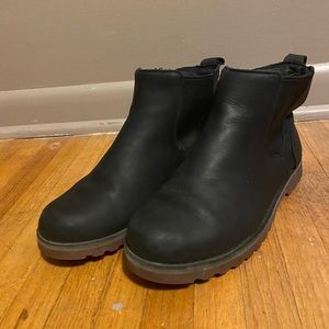 Uggs Chelsea•Women’s size 7.5•Kids size 6